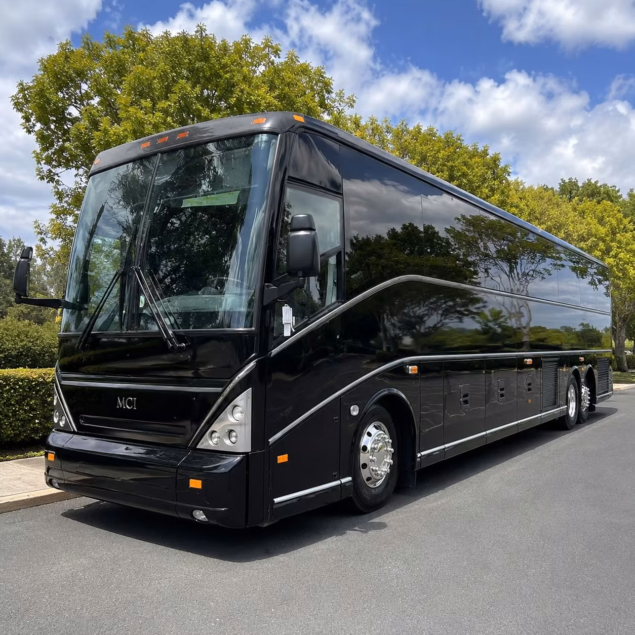 charter bus shuttles for fort cavazos personnel traveling through bryan