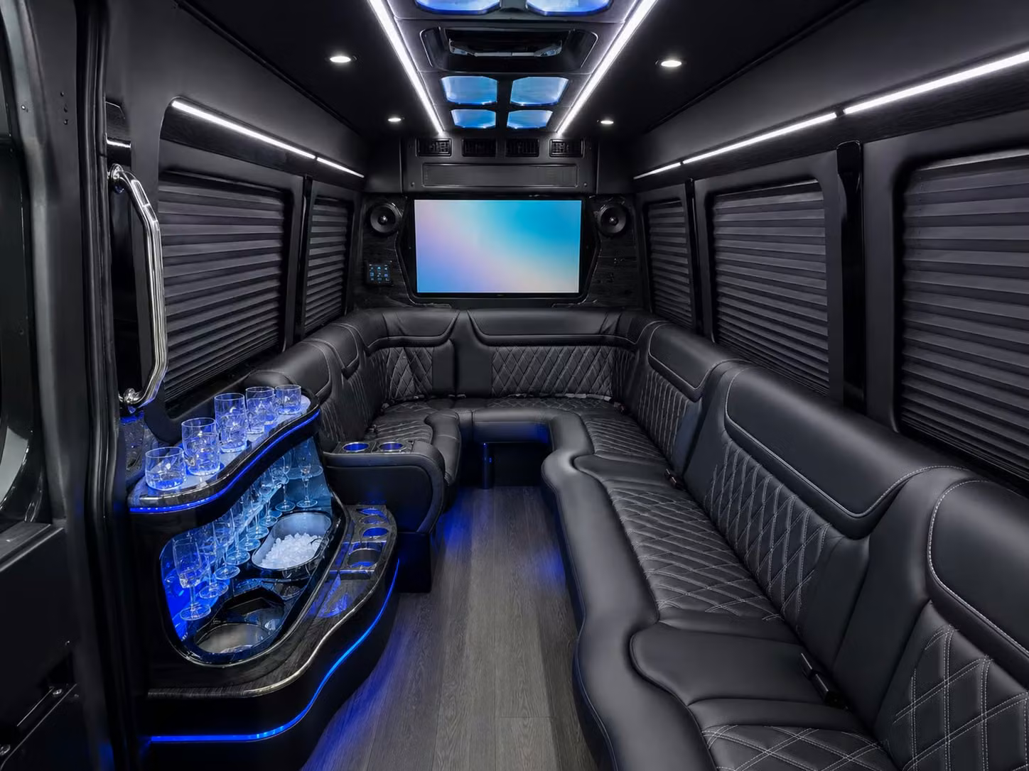 let charterbusrentalbryantx com find the right bus for school field trips and student group travel in bryan